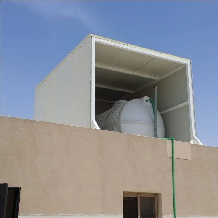 مظلة ساندوتش بانل بيضاء أنيقة