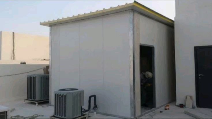 مظلة ساندوتش بانل رمادية