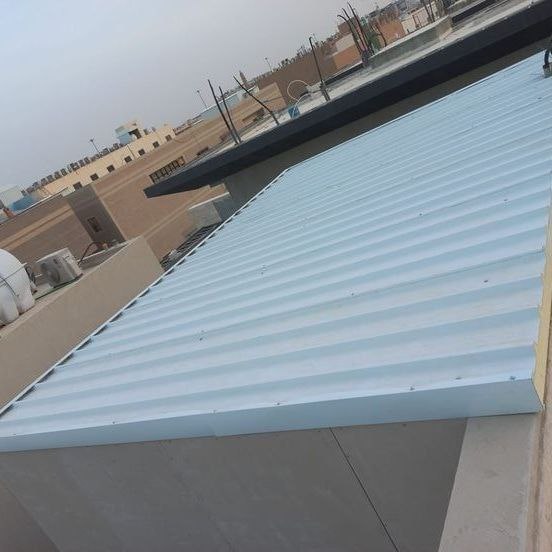 مظلة ساندوتش بانل 